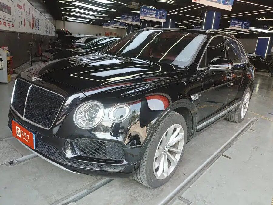 Bentley Bentayga, 2018 — фото продавца с che168