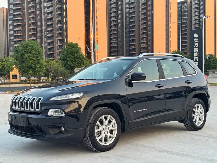 Jeep Cherokee, 2017 — фото продавца с che168