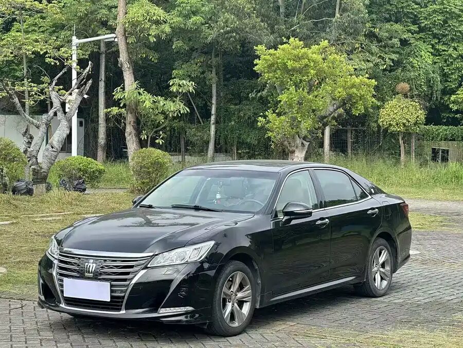 Toyota Crown, 2017 — фото продавца с che168