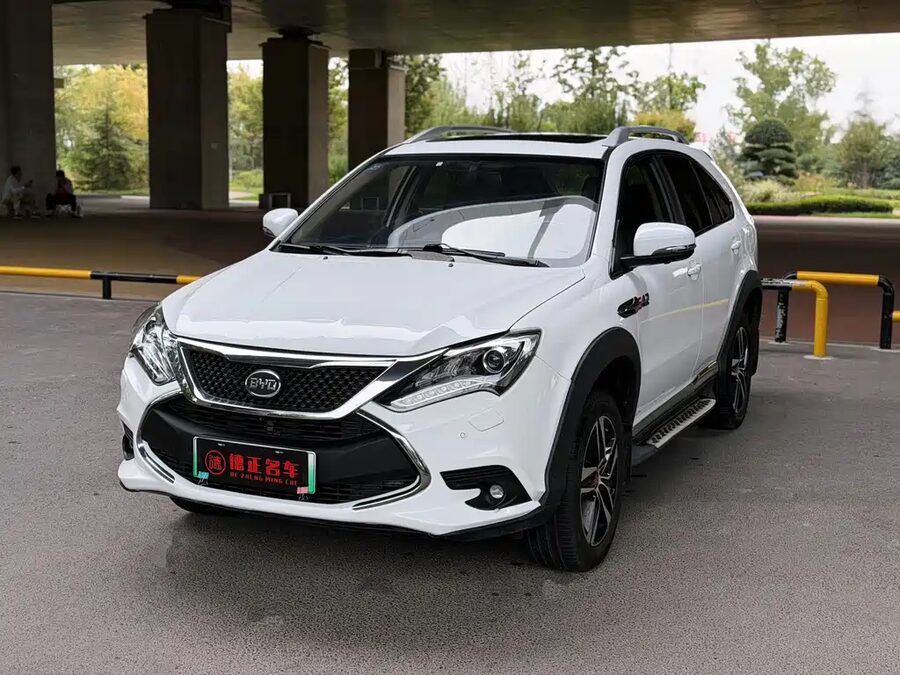 BYD Tang New Energy, 2015 — фото продавца с che168