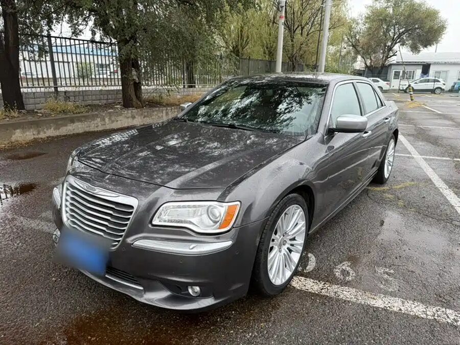 Chrysler 300C, 2016 — фото продавца с che168