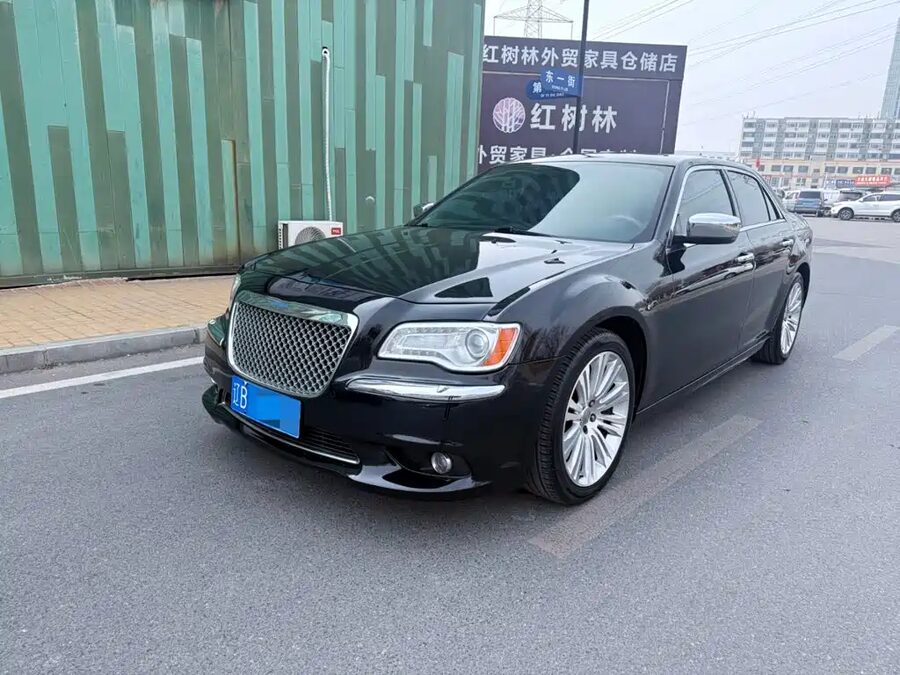 Chrysler 300C, 2015 — фото продавца с che168