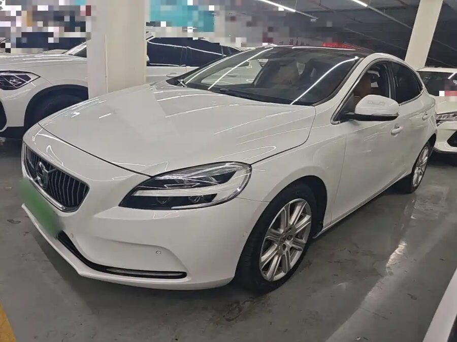 Volvo V40, 2017 — фото продавца с che168