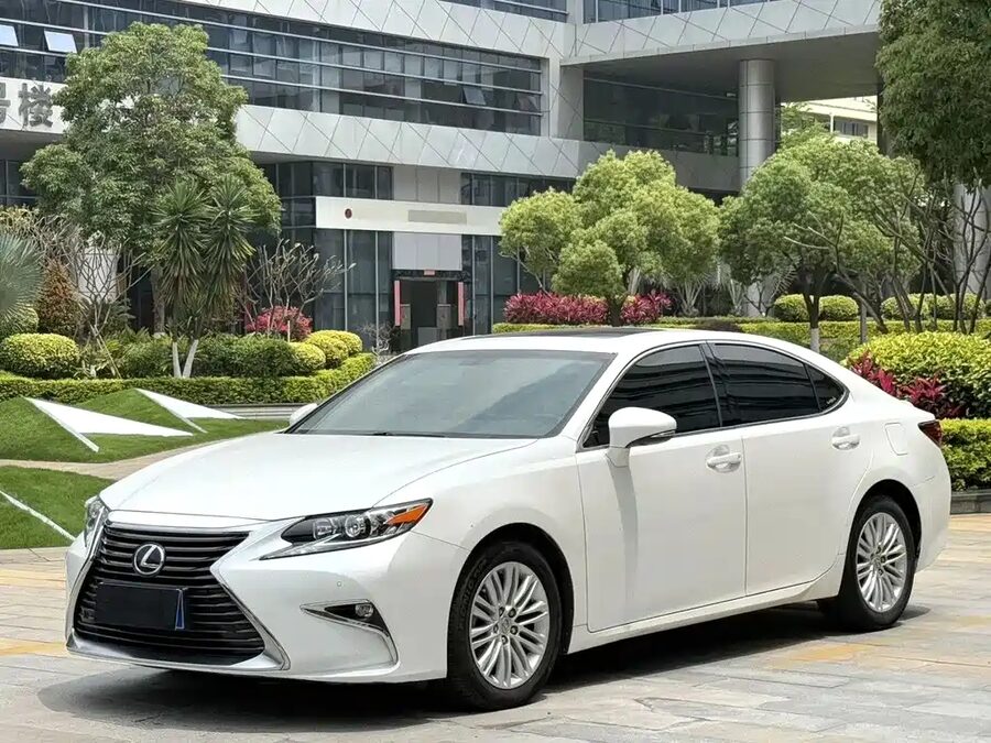 Lexus ES, 2017 — фото продавца с che168