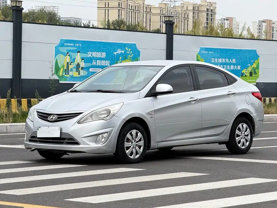 Hyundai Verna, 2011 — фото продавца с che168