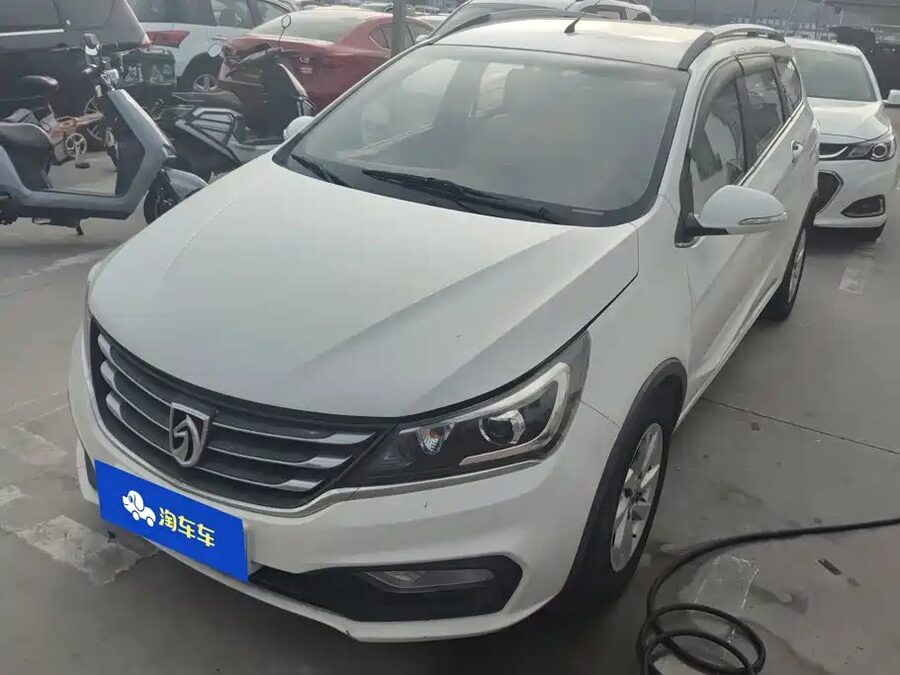 Baojun 310W, 2018 — фото продавца с che168