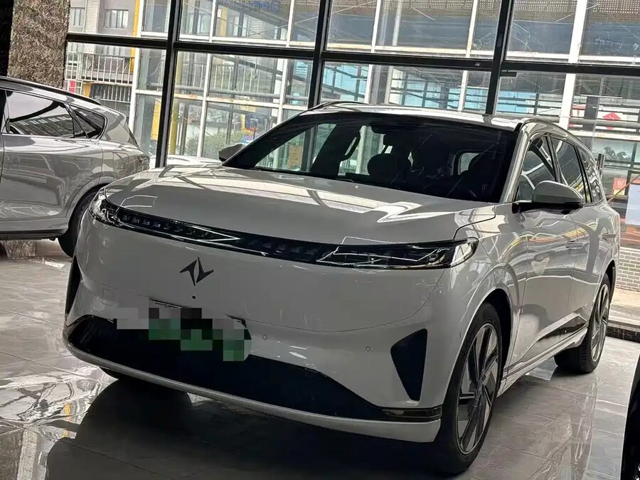 eπ eπ008, 2025 — фото продавца с che168