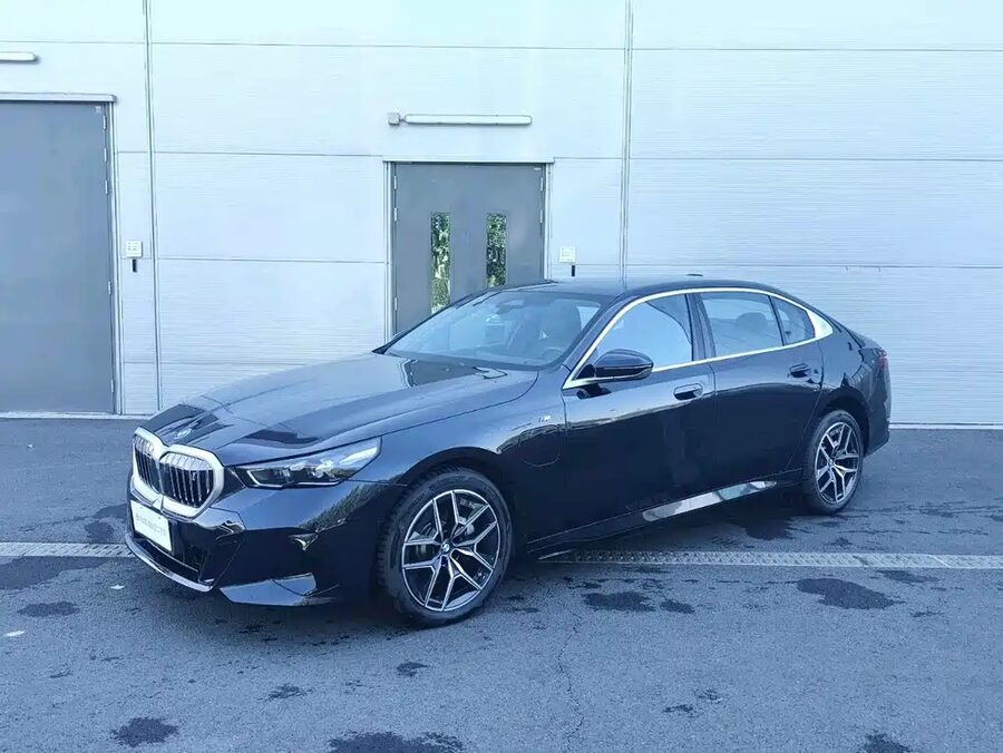 BMW i5, 2025 — фото продавца с che168