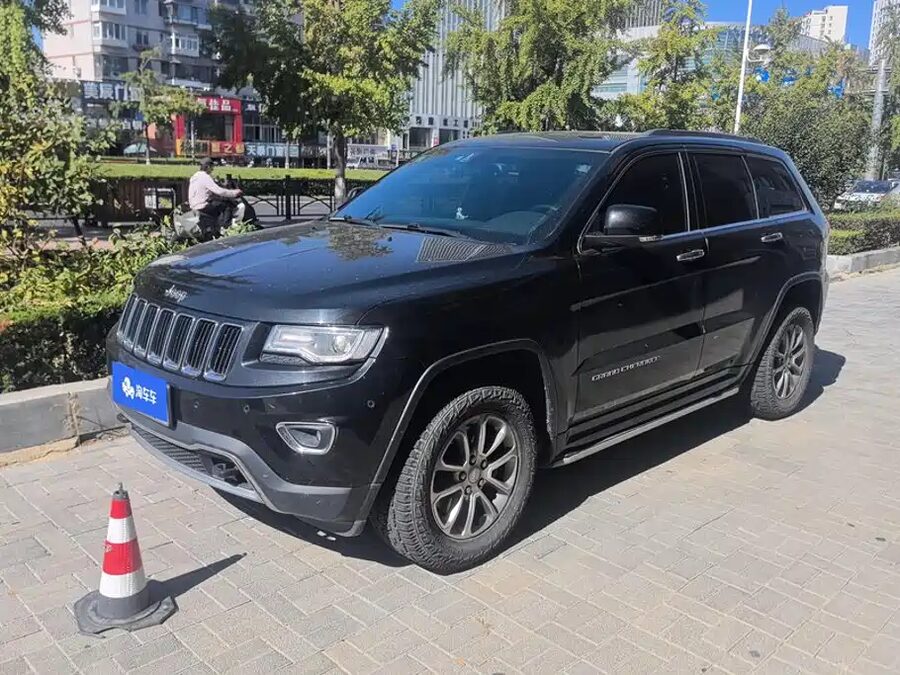Jeep Grand Cherokee (Import), 2016 — фото продавца с che168