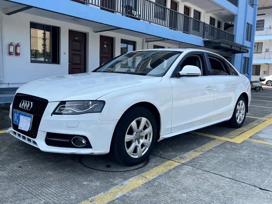 Audi A4L, 2010 — фото продавца с che168
