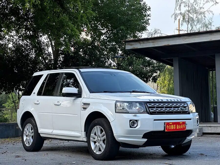 Land Rover Freelander 2, 2014 — фото продавца с che168