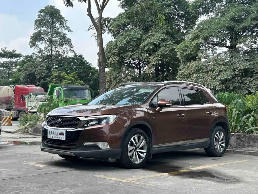 DS DS 6, 2015 — фото продавца с che168