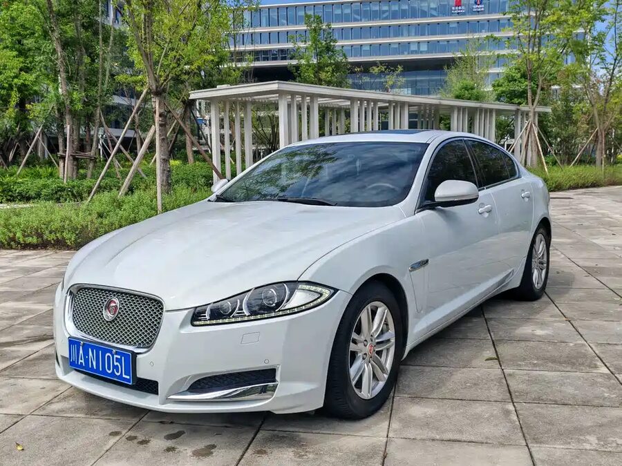 Jaguar XF, 2015 — фото продавца с che168