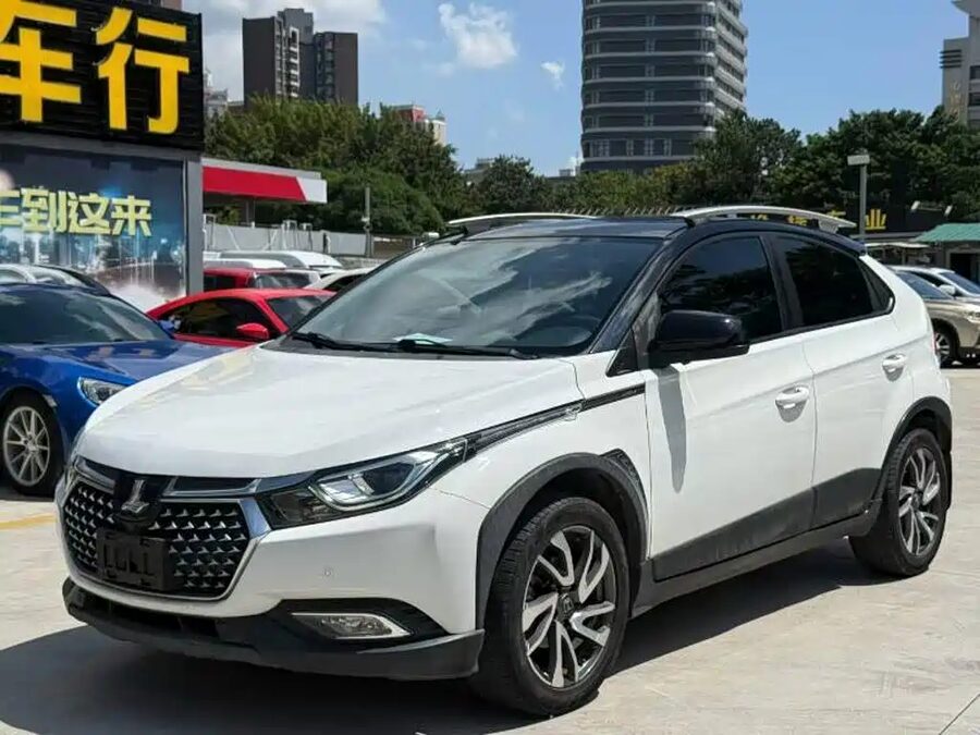 Luxgen U5 SUV, 2017 — фото продавца с che168