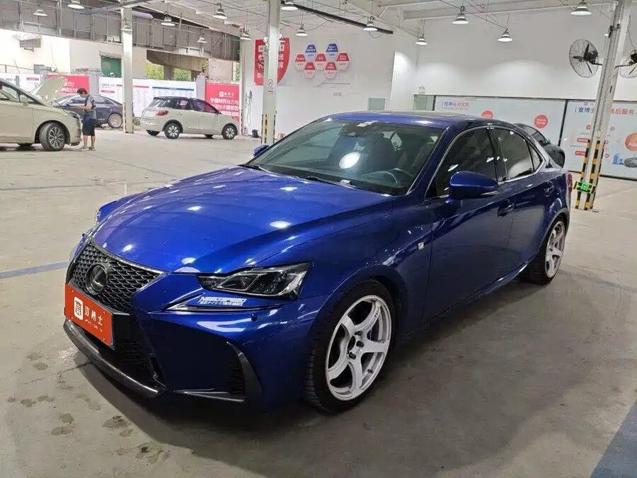 Lexus IS, 2018 — фото продавца с che168