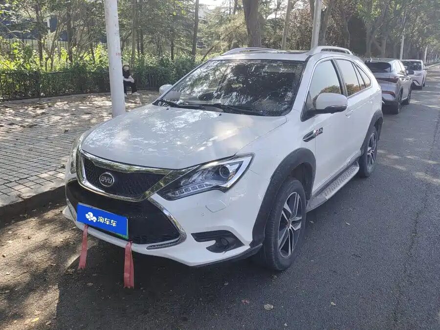 BYD Tang New Energy, 2015 — фото продавца с che168