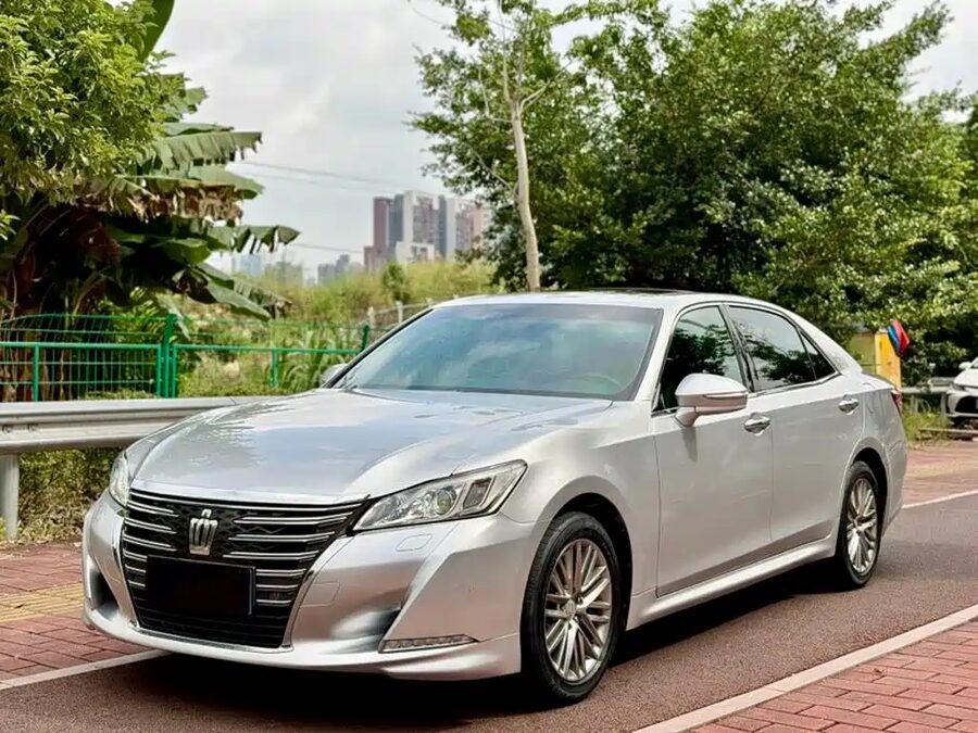 Toyota Crown, 2017 — фото продавца с che168