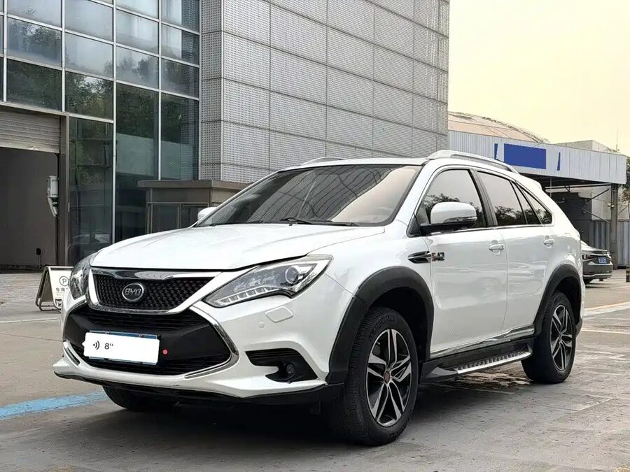 BYD Tang New Energy, 2016 — фото продавца с che168