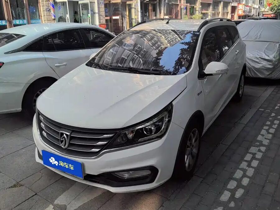 Baojun 310W, 2018 — фото продавца с che168