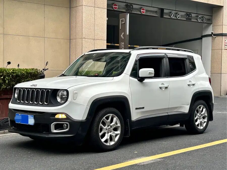 Jeep Renegade, 2017 — фото продавца с che168