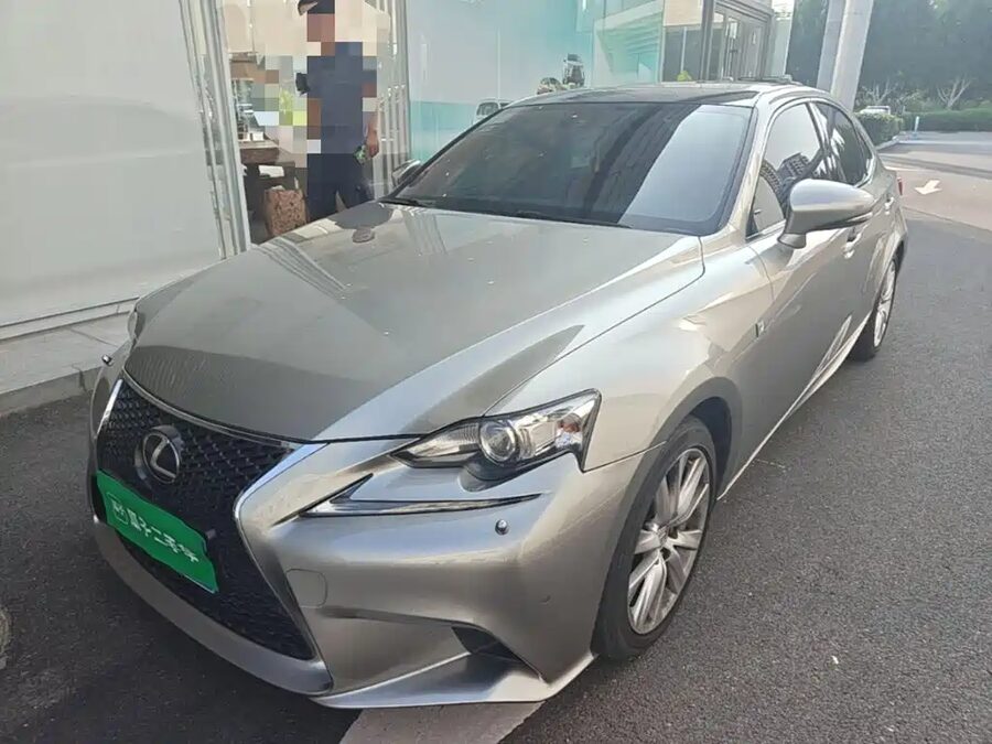 Lexus IS, 2016 — фото продавца с che168