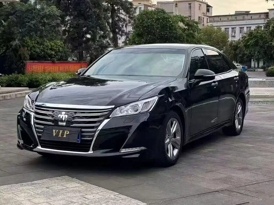 Toyota Crown, 2017 — фото продавца с che168