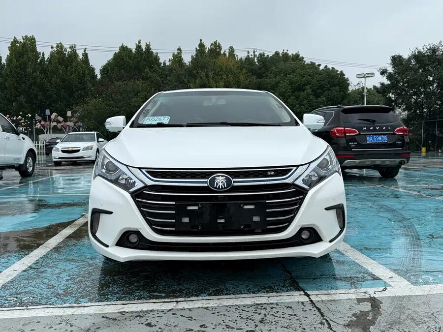 BYD Qin NEV, 2017 — фото продавца с che168