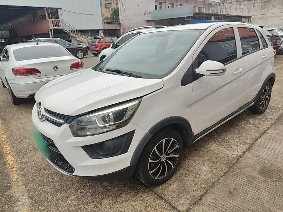 BAIC Senova X25, 2018 — фото продавца с che168