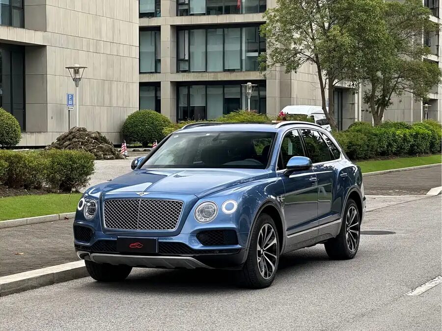 Bentley Bentayga, 2017 — фото продавца с che168