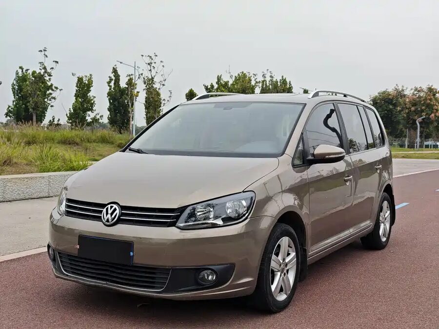 Volkswagen Touran, 2016 — фото продавца с che168