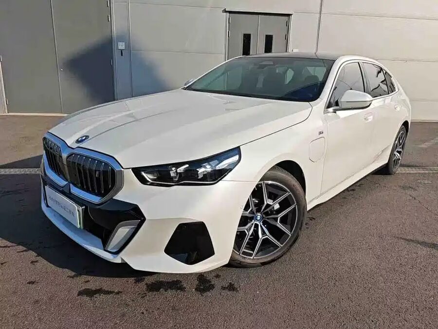 BMW i5, 2026 — фото продавца с che168