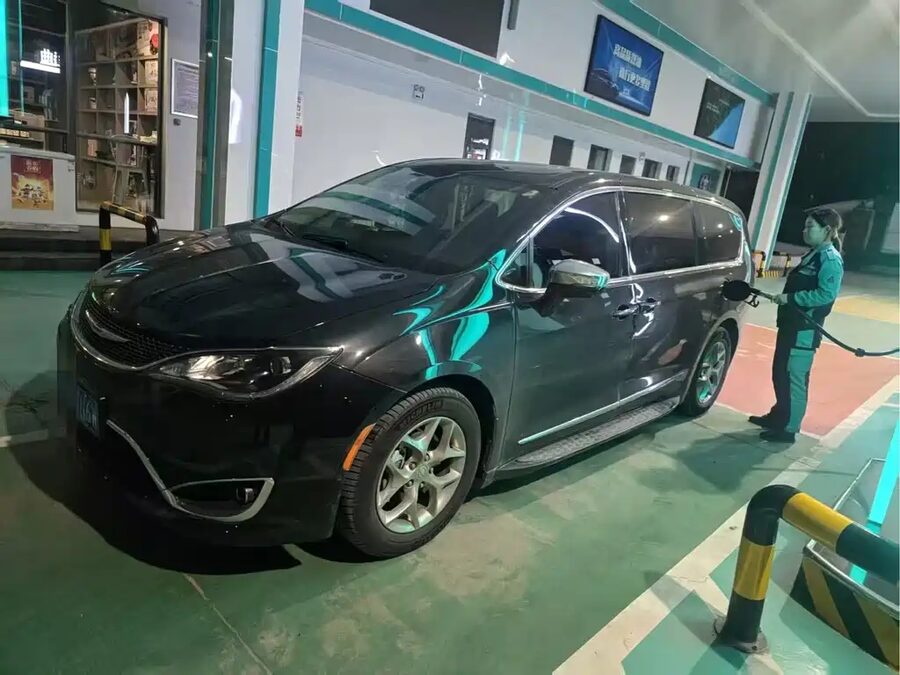Chrysler Grand Voyager (Import), 2019 — фото продавца с che168