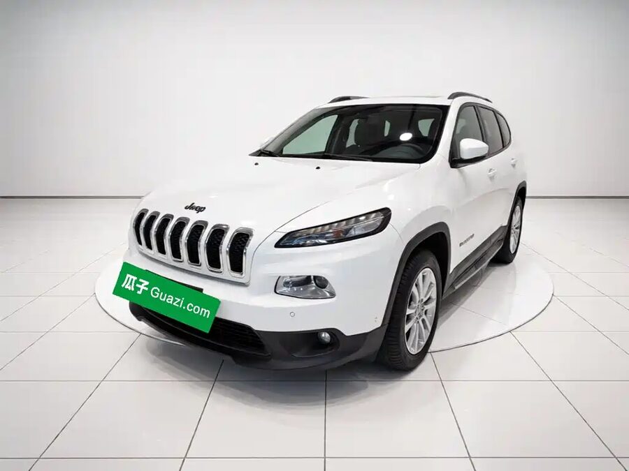 Jeep Cherokee, 2016 — фото продавца с che168