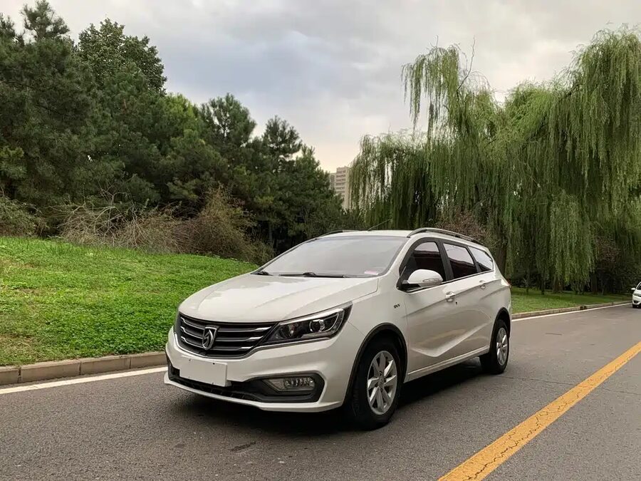 Baojun 310W, 2018 — фото продавца с che168