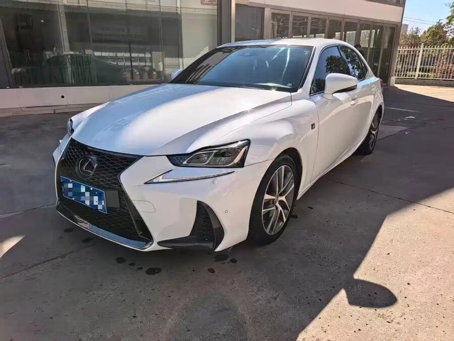 Lexus IS, 2018 — фото продавца с che168