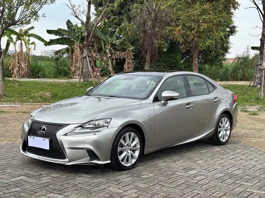 Lexus IS, 2016 — фото продавца с che168