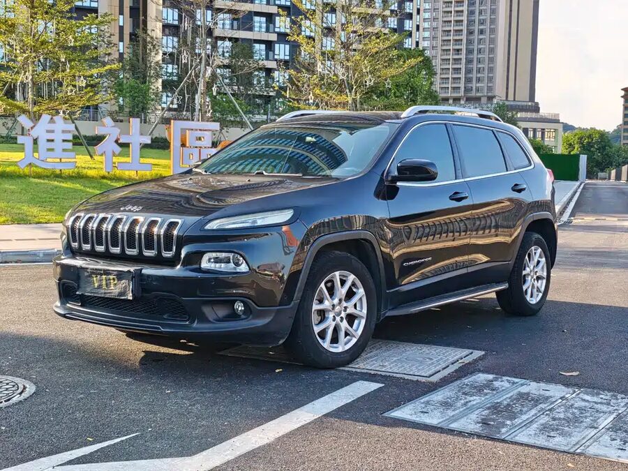 Jeep Cherokee, 2016 — фото продавца с che168