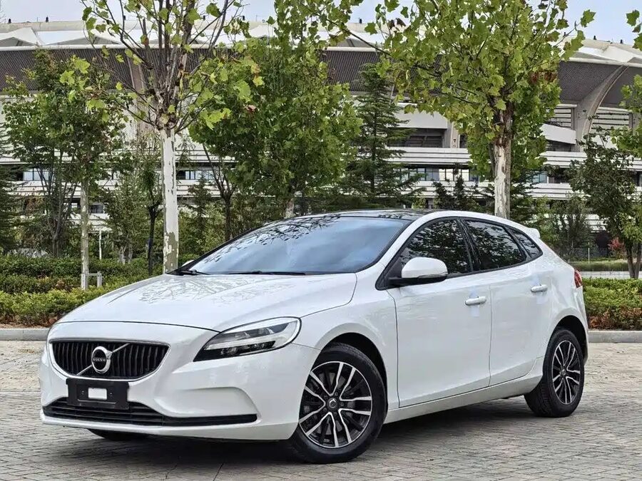 Volvo V40, 2017 — фото продавца с che168