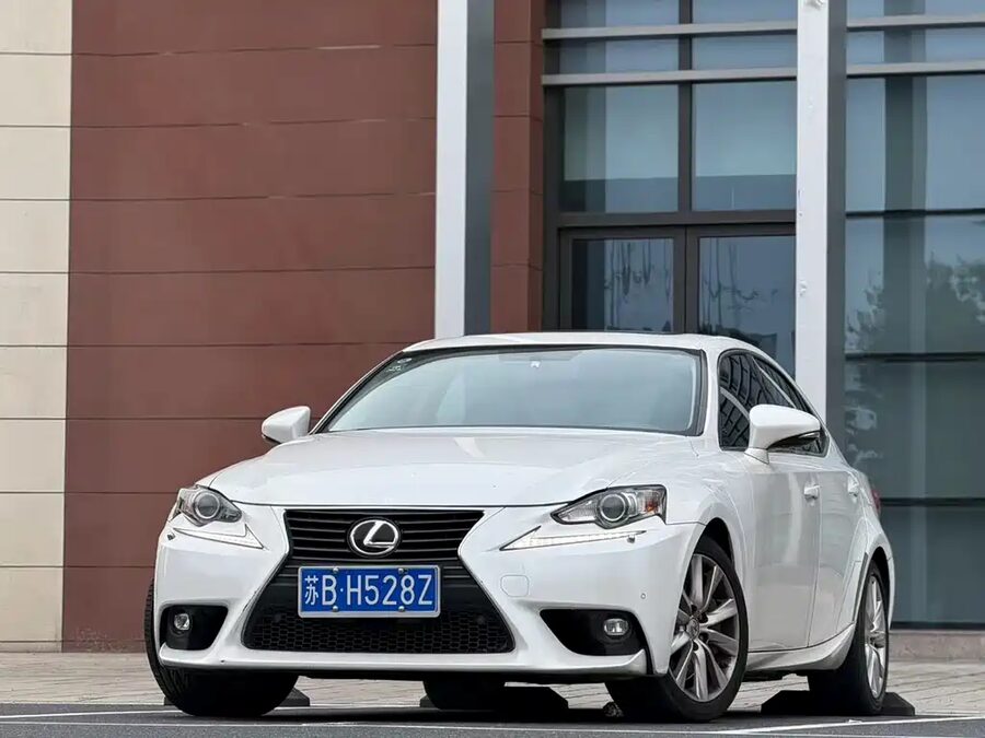 Lexus IS, 2016 — фото продавца с che168