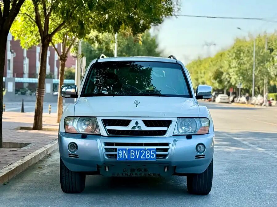 Mitsubishi Pajero, 2010 — фото продавца с che168