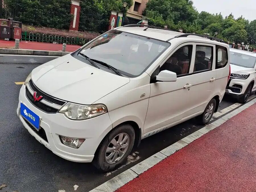 Wuling Hongguang, 2015 — фото продавца с che168